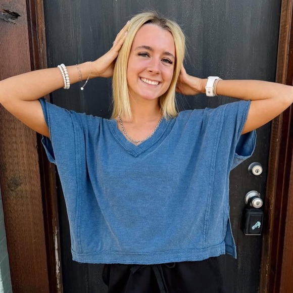 Double Zero Blue V-Neck Short Sleeve Tee - Picture 13 of 13